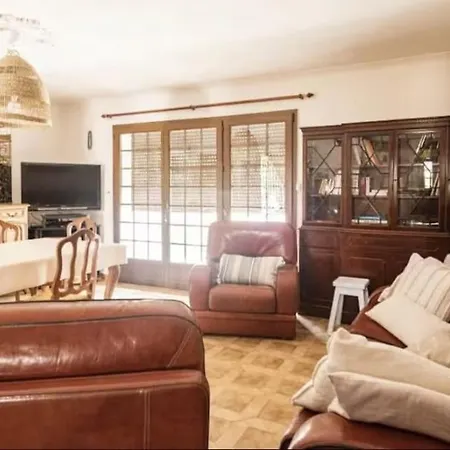 Maison Confortable A 2 Pas De La