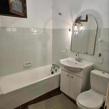 Maison Confortable A 2 Pas De La